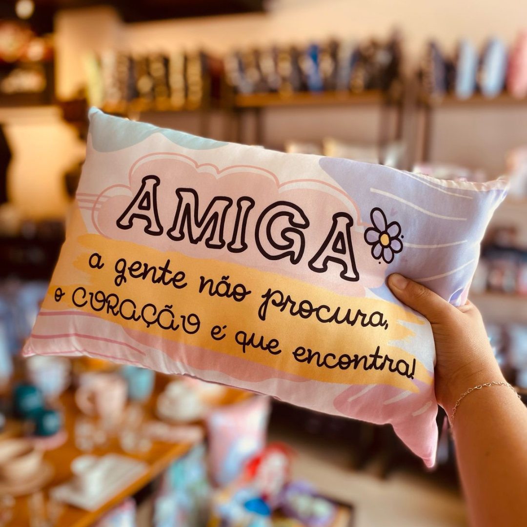 Amiga a Gente Não Procura, o Coração é que Encontra