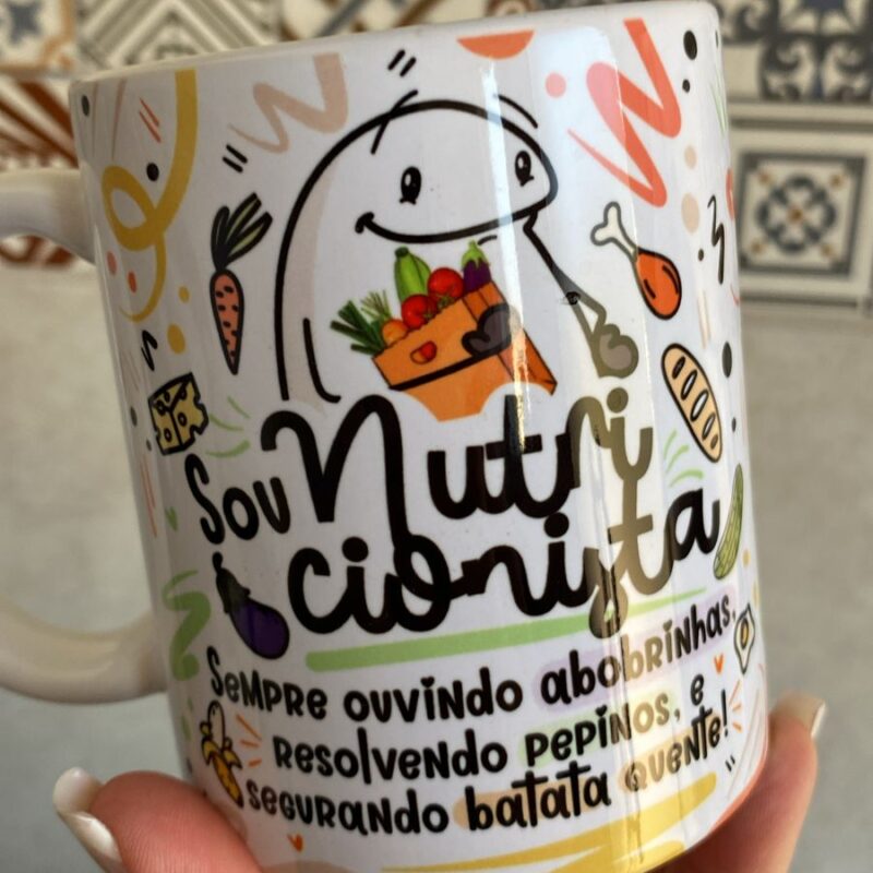 Can: Sou Nutricionista. Sempre ouvindo abobrinhas, resolvendo pepinos, e segurando batata quente!- Variável