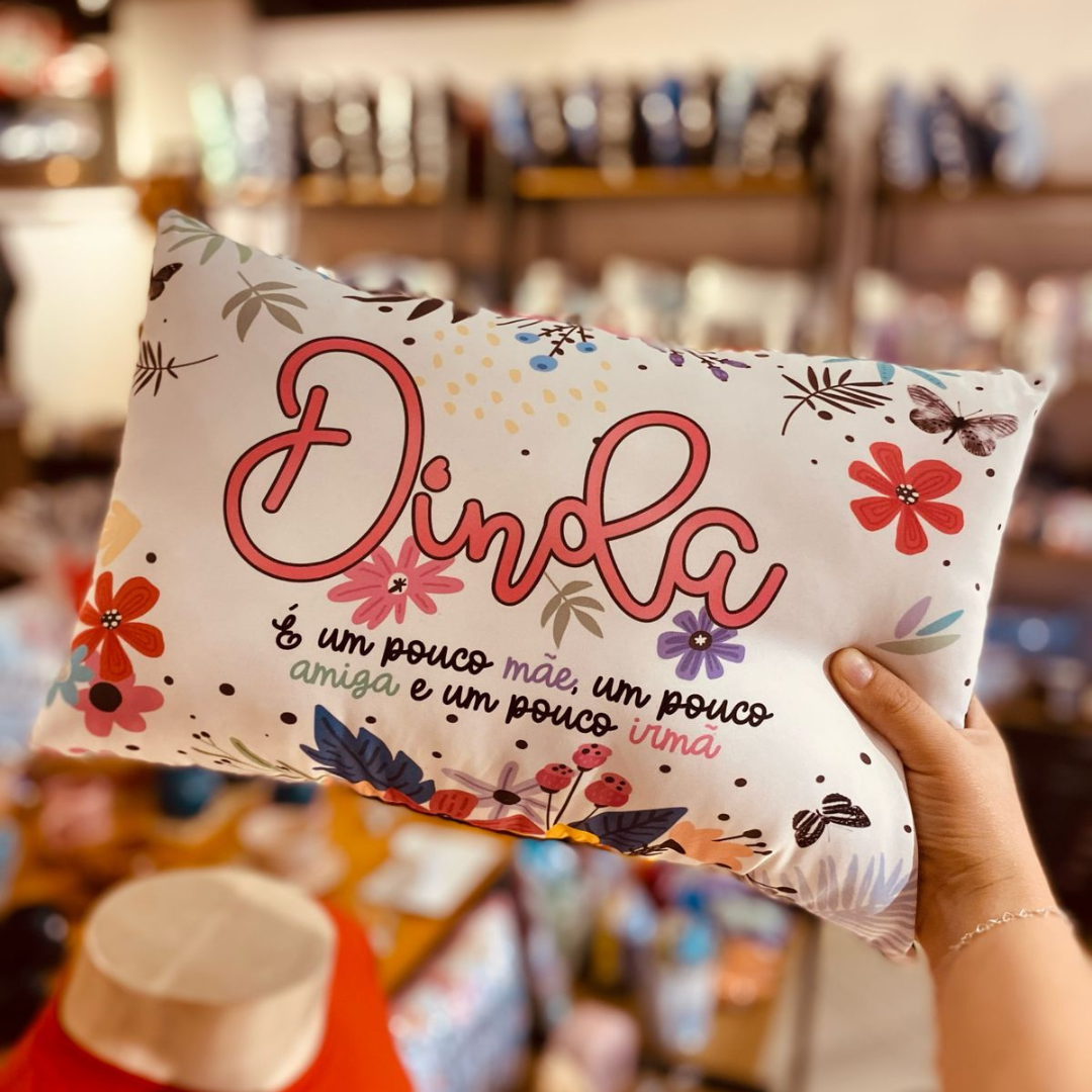 Dinda é um Pouco Mãe, um Pouco Amiga e um Pouco Irmã