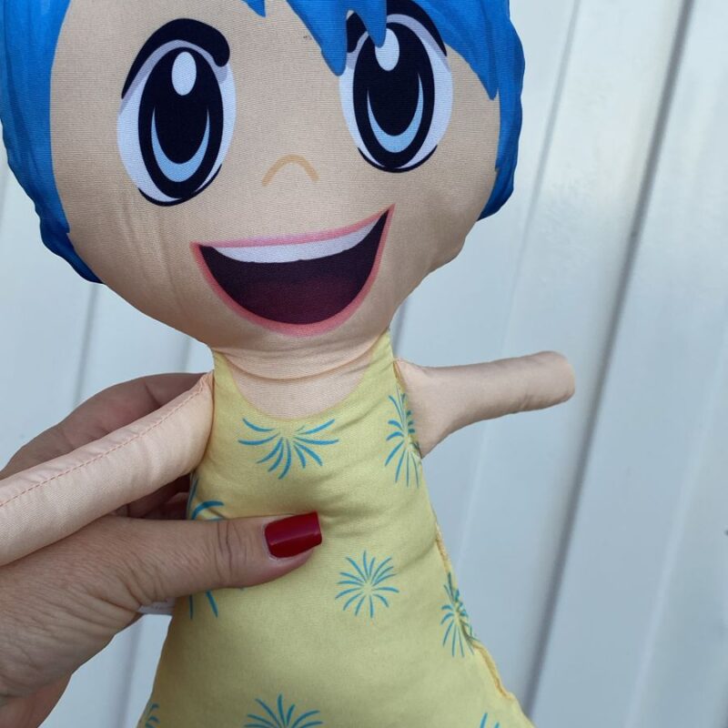 Boneca Alegria (divertidamente)