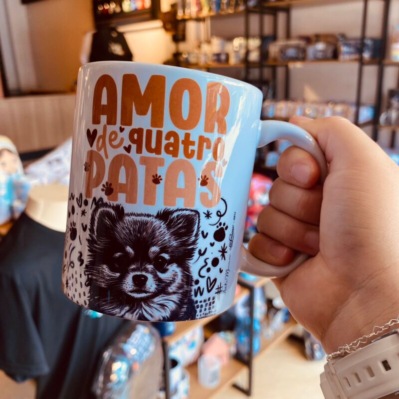 Caneca Porcelana Amor de quatro patas (cão)