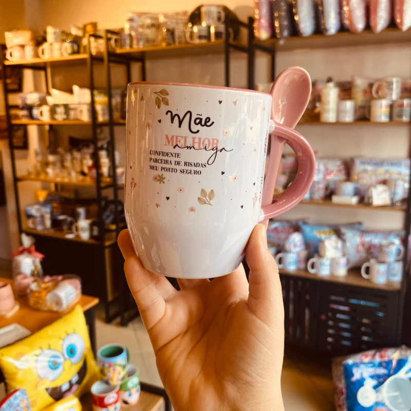 Caneca Porcelana com colher Mãe melhor amiga...