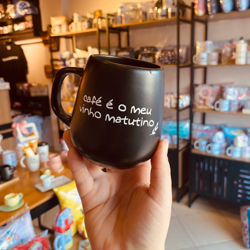 Caneca Cerâmica Café é o meu vinho matutino