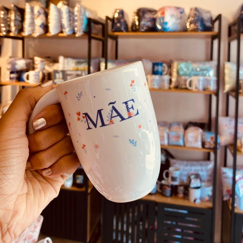 Caneca Alça Meia Lua: Mãe / Onde a vida começa