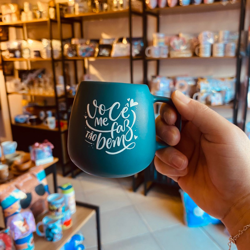 Mini Caneca de Cerâmica: Você me faz tão bem !
