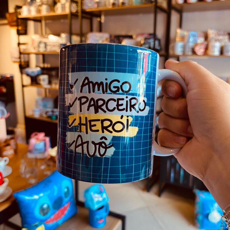 Caneca Porcelana Amigo, Parceiro, Herói , Avô!