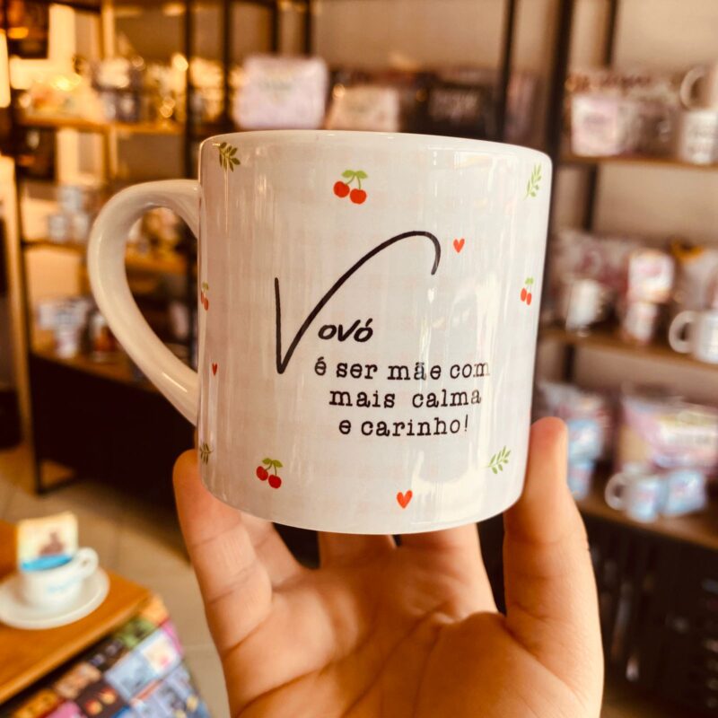 Mini Caneca Porcelana Vovó é ser mãe com mais calma e carinho!