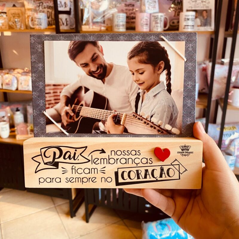 P19294 PORTA-RETRATO MADEIRINHA CRU COM ELÁSTICO PAI NOSSAS LEMBRANÇAS