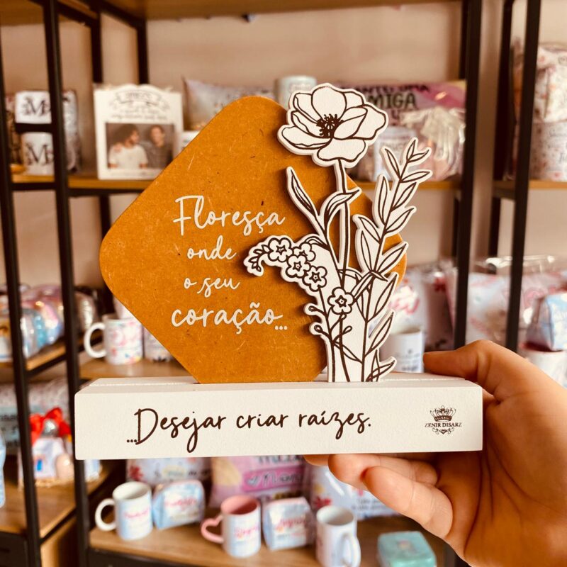 P21239 ENFEITE DE MESA FLORESÇA ONDE O SEU CORAÇÃO... AURORA