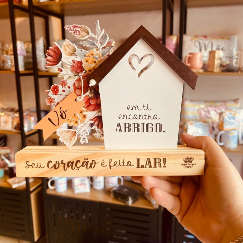 P21418 ENFEITE DE MESA COM APLIQUE VÓ EM TI ENCONTRO ABRIGO...PASSARINHHO