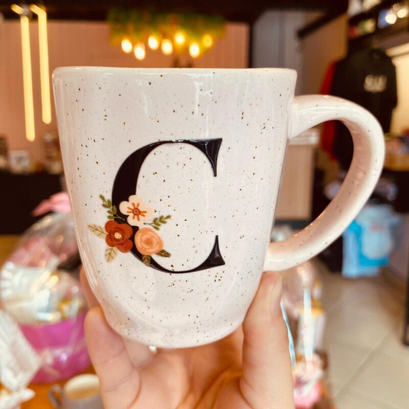 Caneca Porcelana Ryo Iniciais