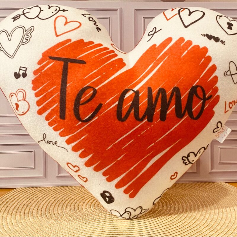 Almofada Coração Te amo!